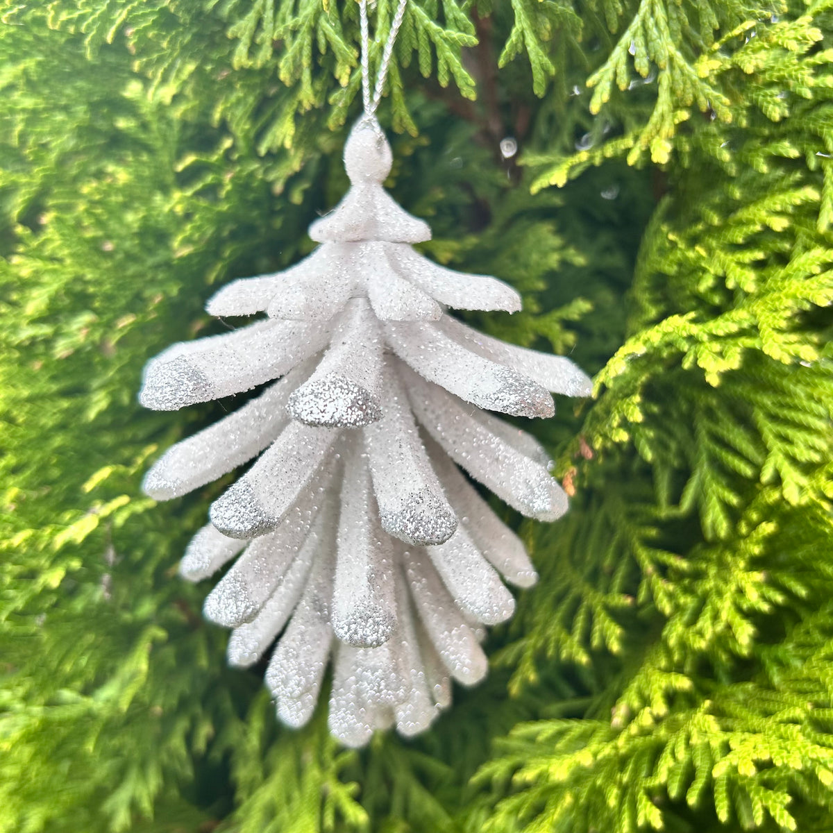 Decoración navideña con luz de copa de champán