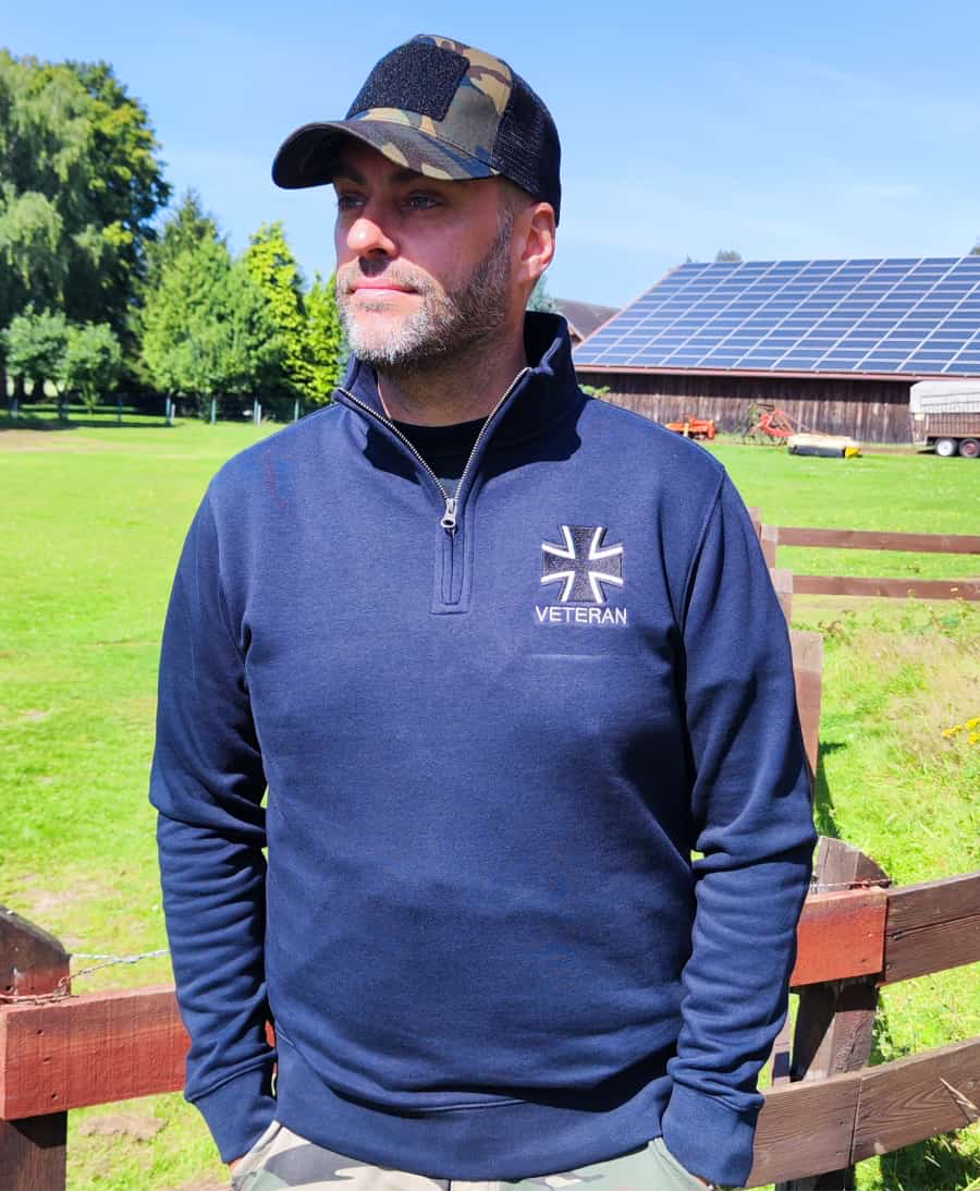 Suéter con bordado en el pecho “Army Cross VETERAN”