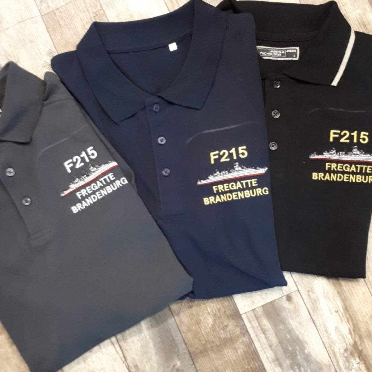 Polo de hombre con bordado en el pecho Fragata F209 RHEINLAND-PFALZ