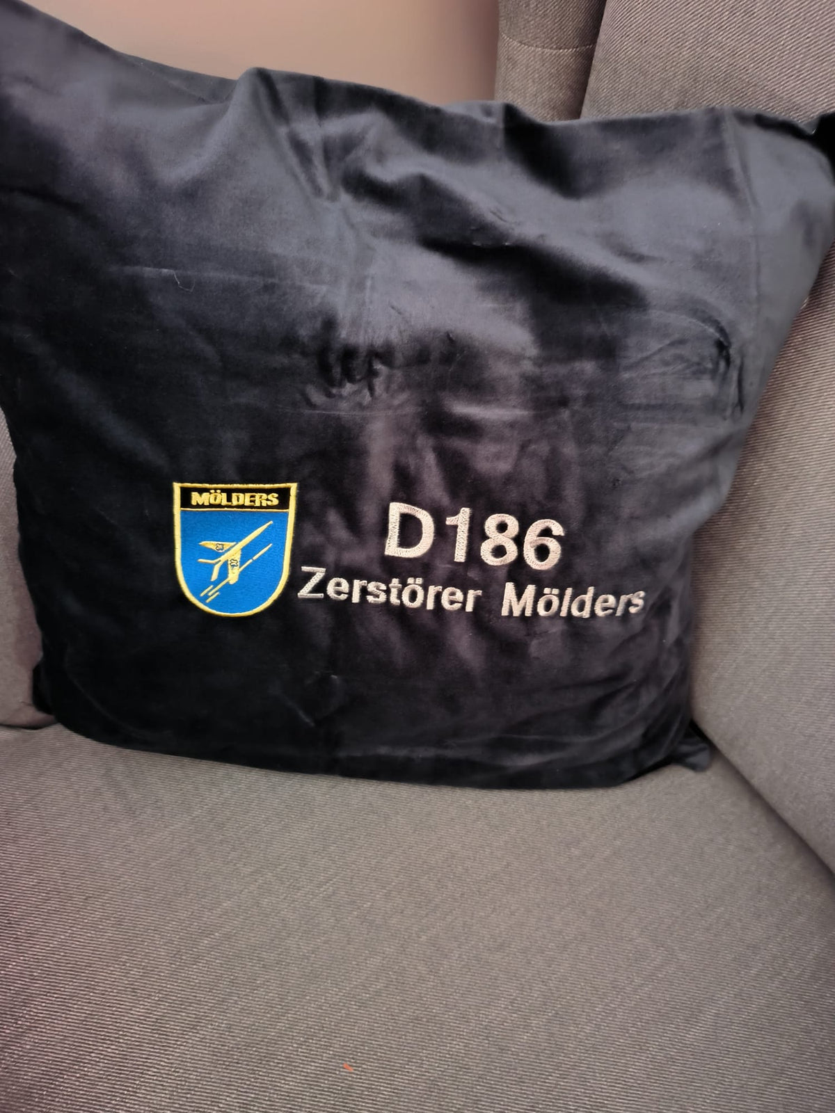 D186 Destructor Mölders - Cojín 50x50cm bordado