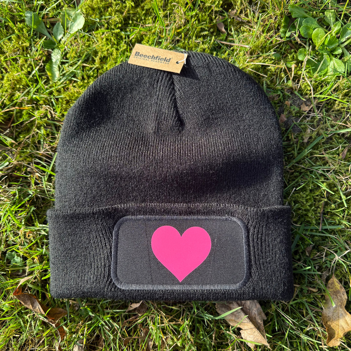 Beanie mit Herz-Aufdruck