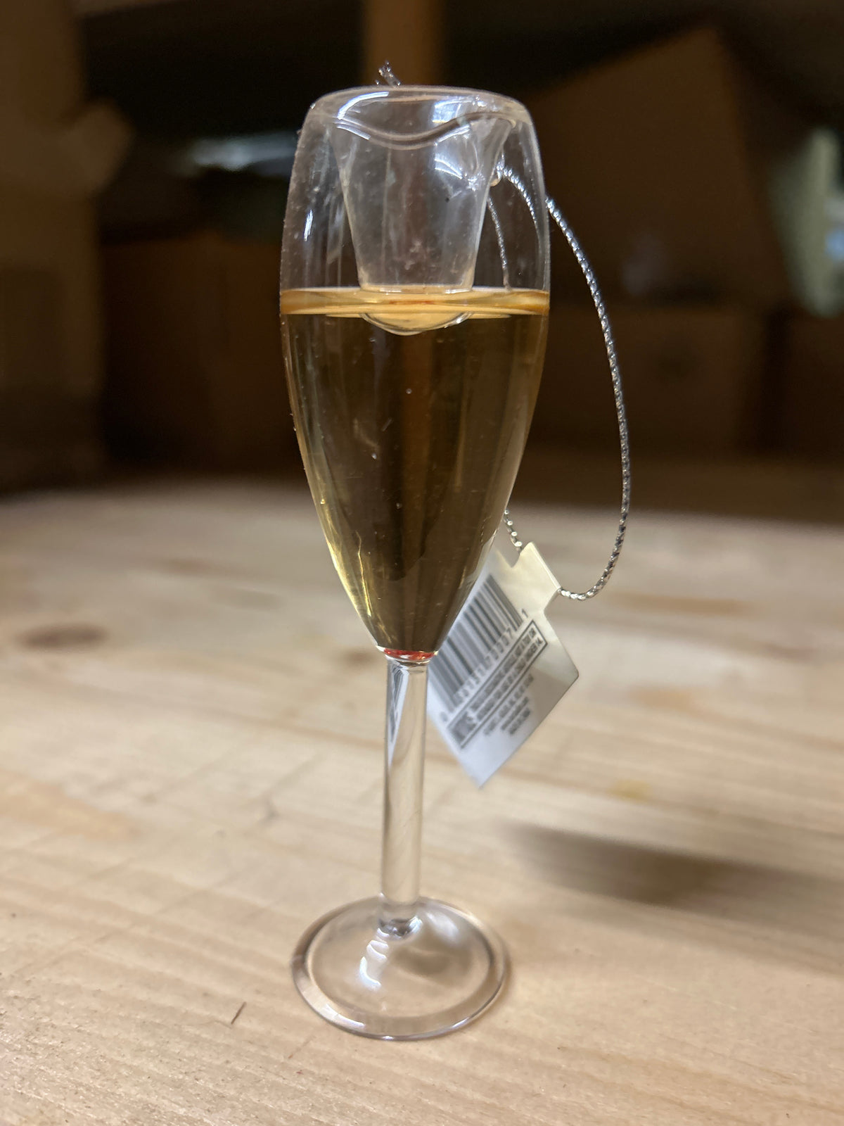 Decoración navideña con luz de copa de champán