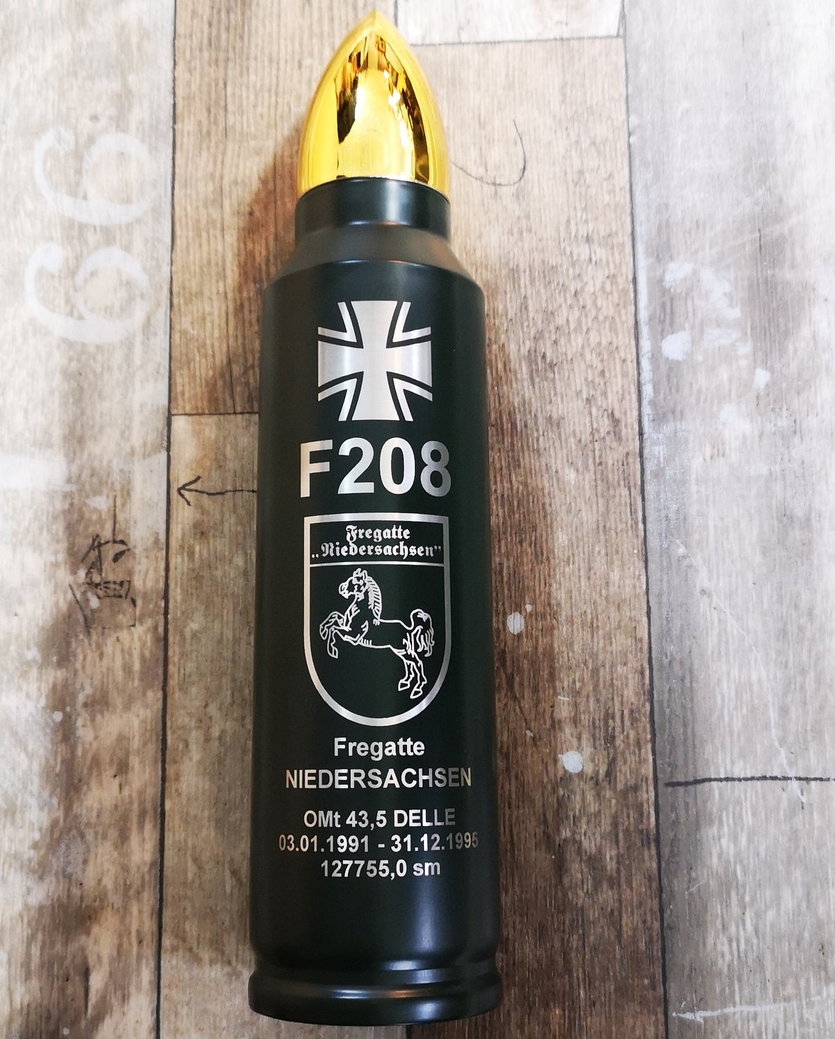 F208 Fregatte Niedersachsen - Thermoskanne 1 Liter, personalisiert