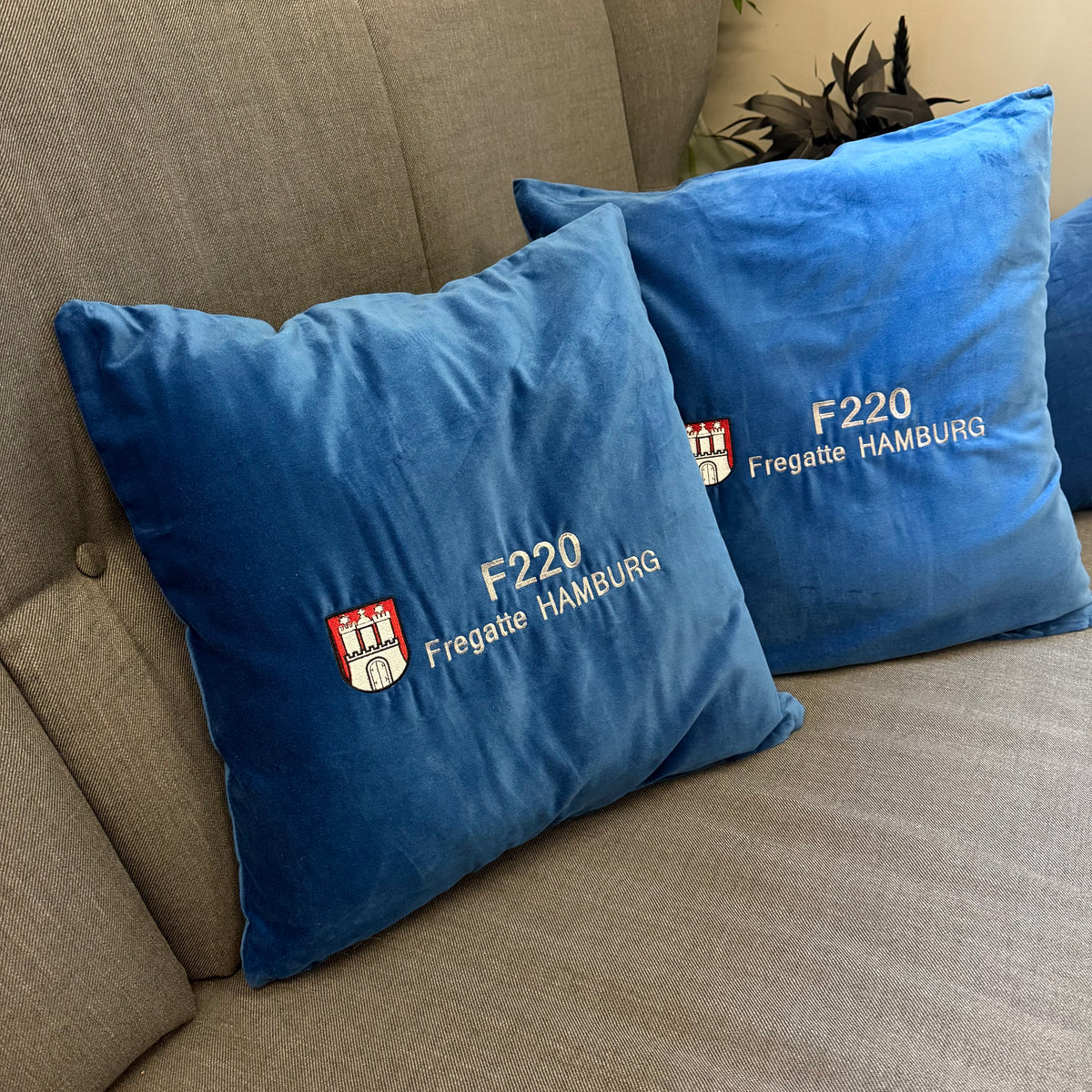 Kissen 50x50cm - F220 Fregatte HAMBURG blau