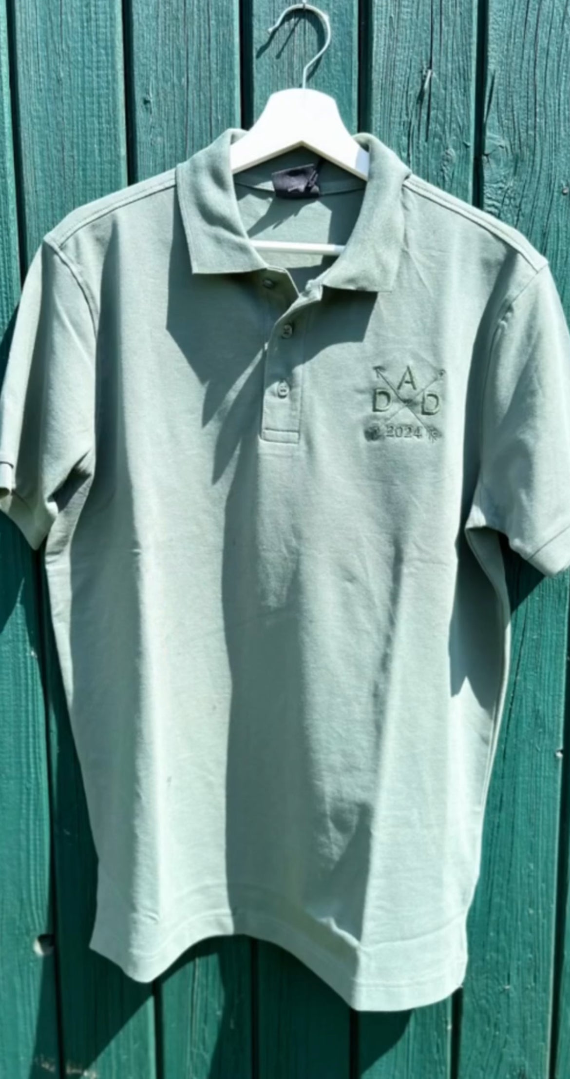 Poloshirt mit Bruststick „DAD / PAPA plus Name oder Jahreszahl