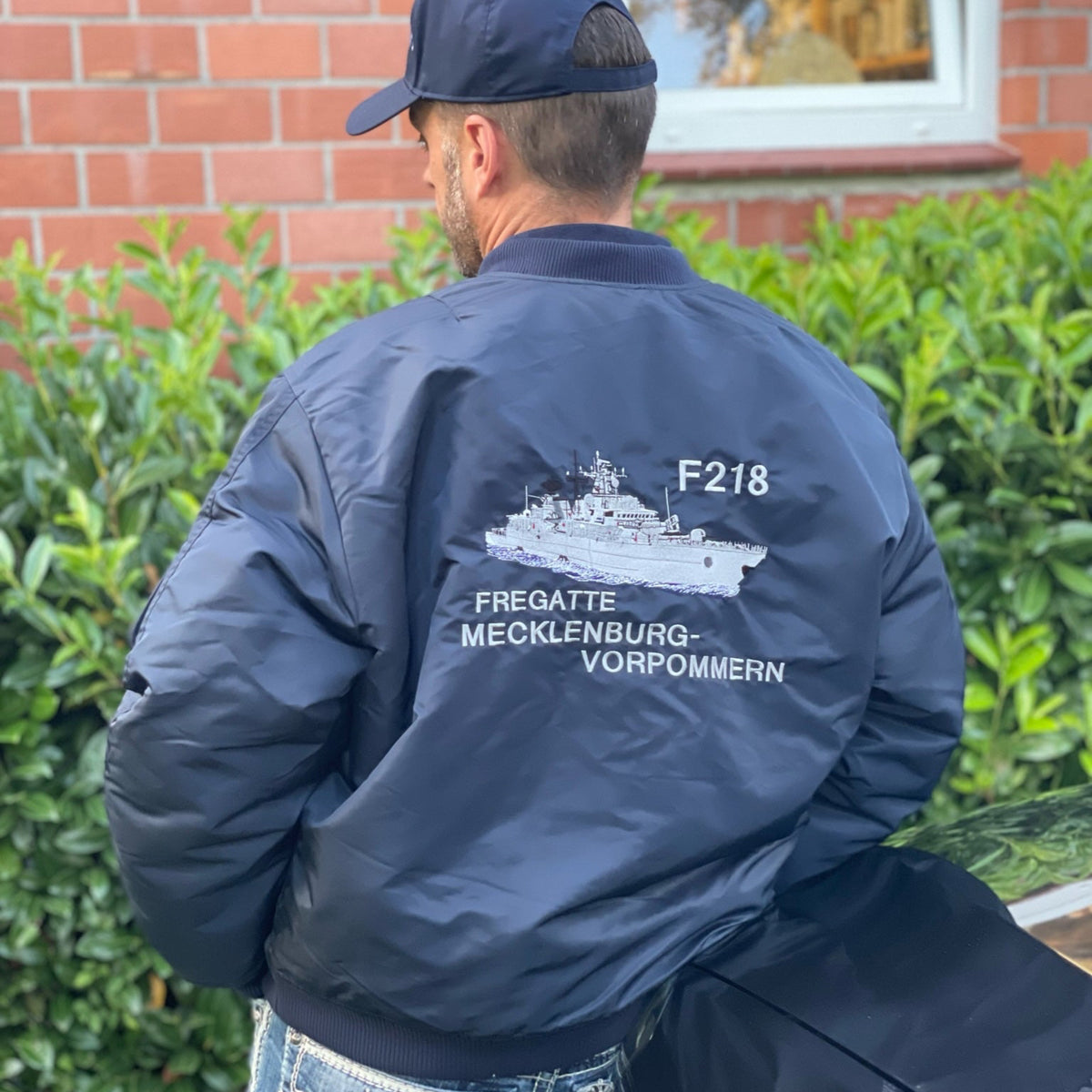 Fragata F218 Mecklemburgo-Pomerania Occidental, chaqueta bomber con bordado en la espalda