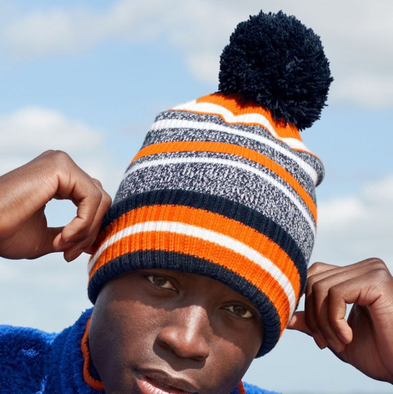 Strickmütze mit Streifen "Fan"