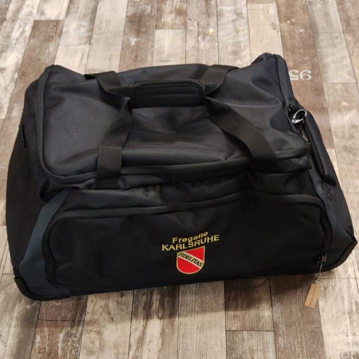 Carro de viaje con bordado, volumen de 65 litros.