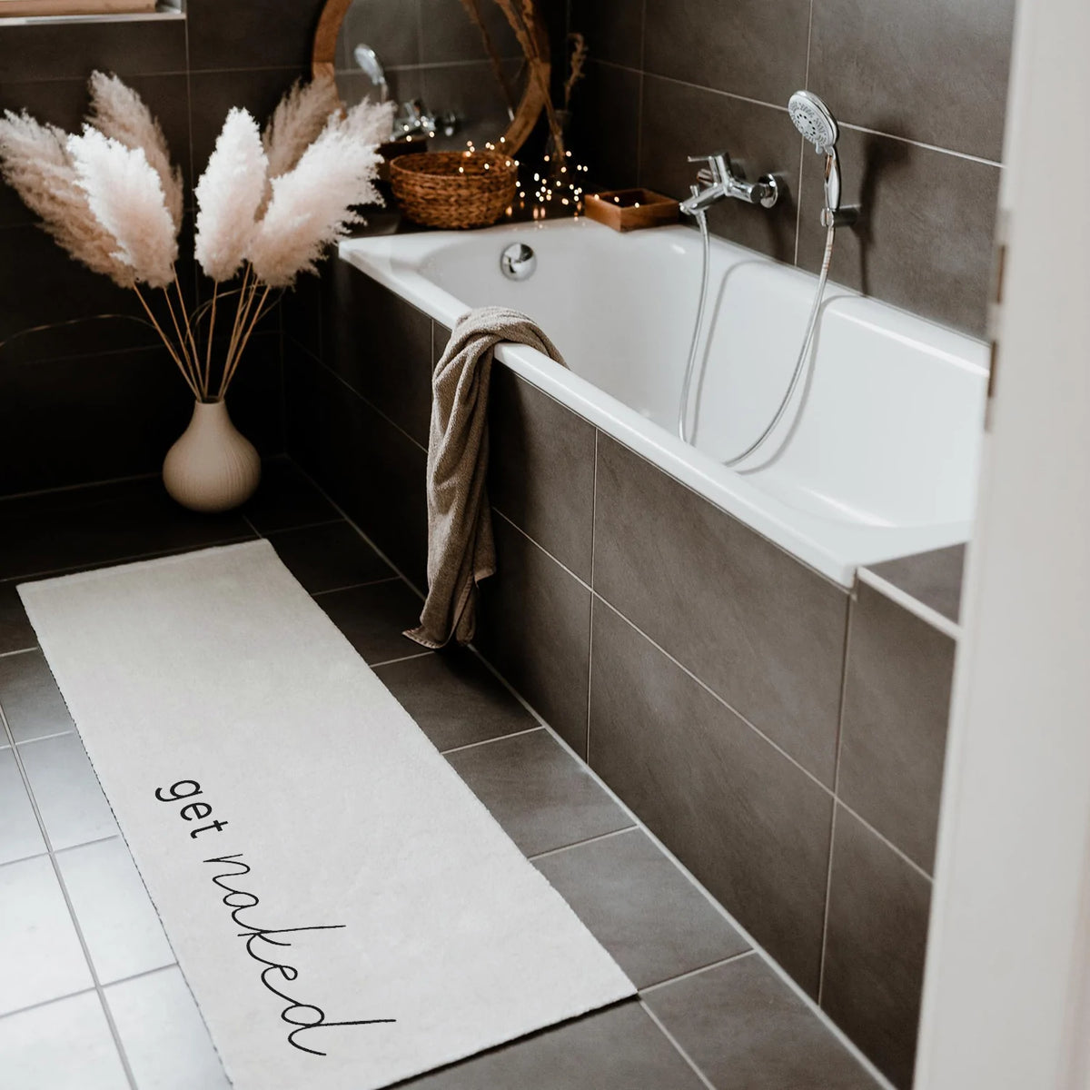 Eulenschnitt - El corredor "se desnuda"